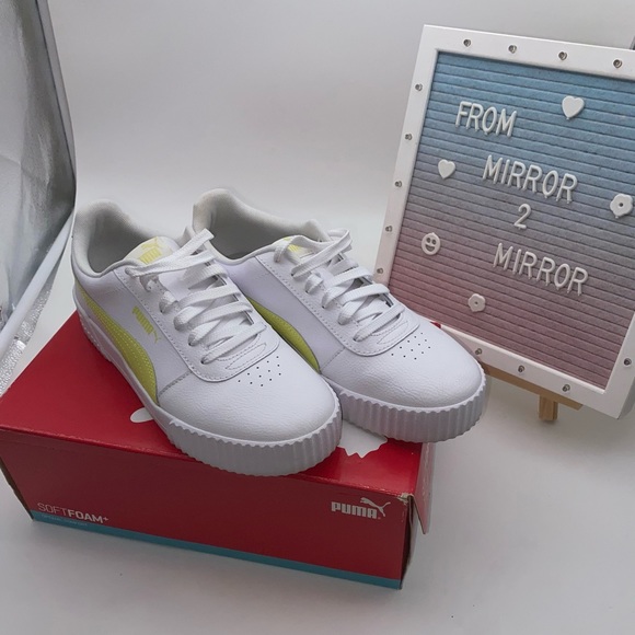 Puma’s with a yellow stripe on the side size 9 - Picture 2 of 5